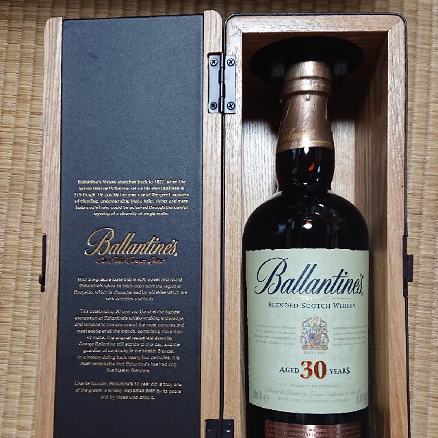 BALLANTYNE CASHMERE(バランタインカシミヤ)のバランタイン30年 箱のみ 食品/飲料/酒の酒(ウイスキー)の商品写真