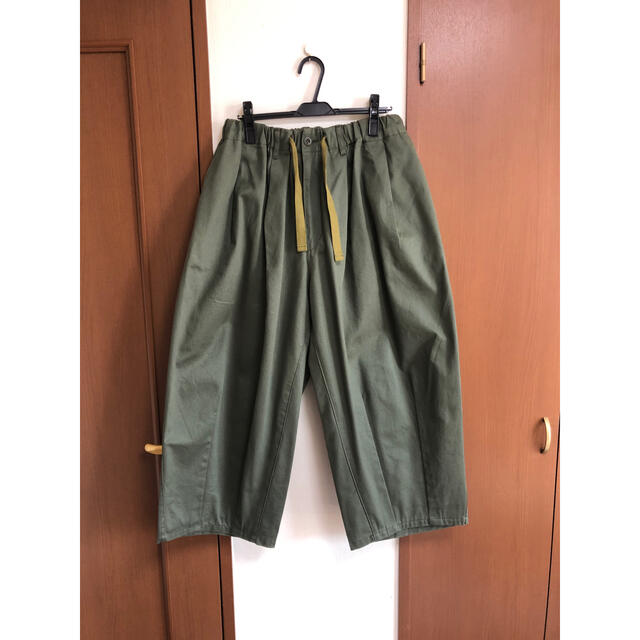 is-ness(イズネス)の[送料込•即日発送] is-ness BALLOON EZ PANTS メンズのパンツ(ワークパンツ/カーゴパンツ)の商品写真