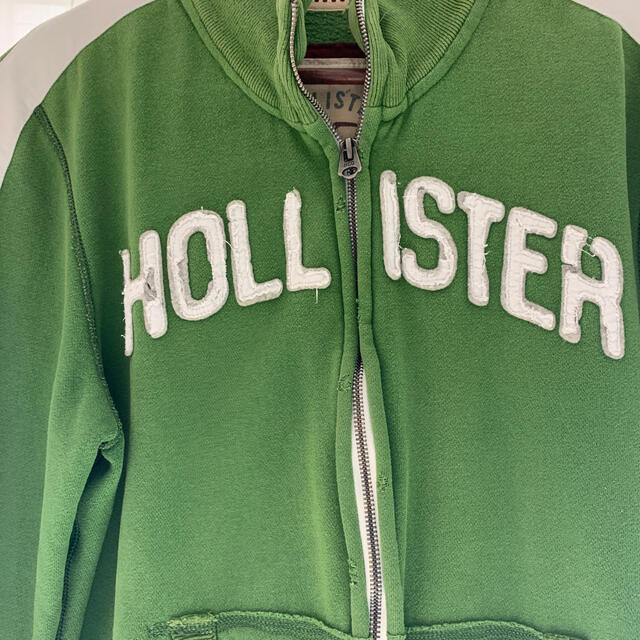 Hollister(ホリスター)のHOLLISTER メンズブルゾン　グリーン メンズのジャケット/アウター(ブルゾン)の商品写真
