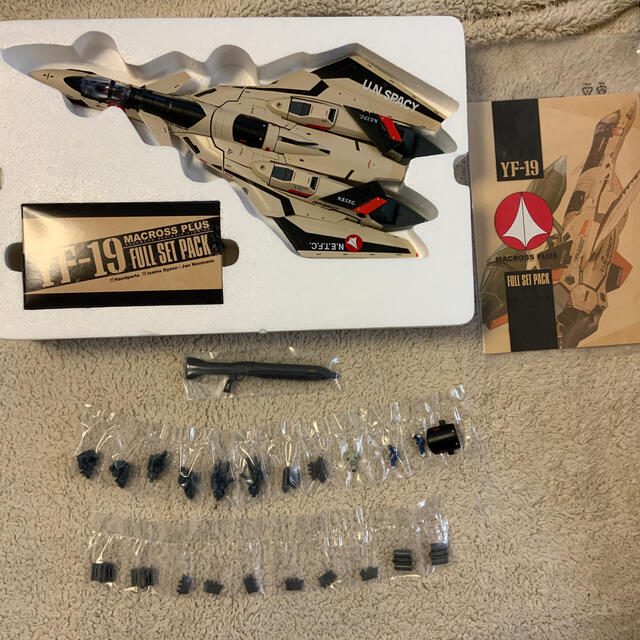 BANDAI(バンダイ)の美品 DX超合金　YF-19 フルセットパック エンタメ/ホビーのフィギュア(アニメ/ゲーム)の商品写真