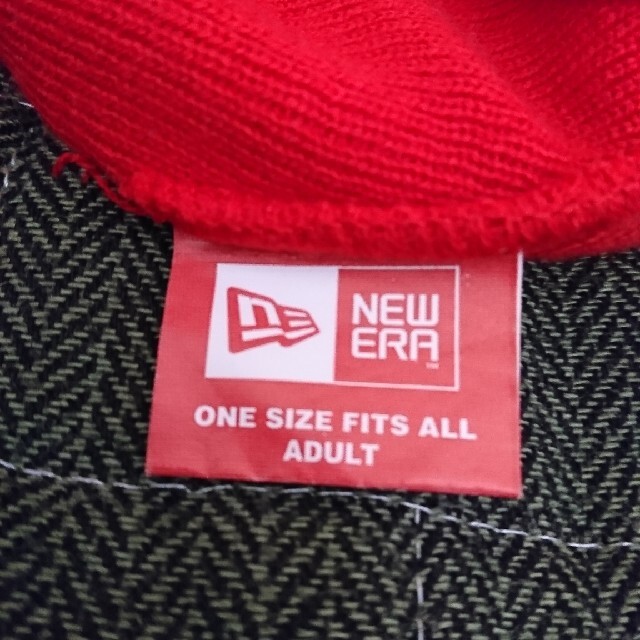 NEW ERA(ニューエラー)のNewera ニューエラ ニットキャップ 赤色 メンズの帽子(ニット帽/ビーニー)の商品写真