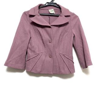 シビラの淡いピンクのジャケット