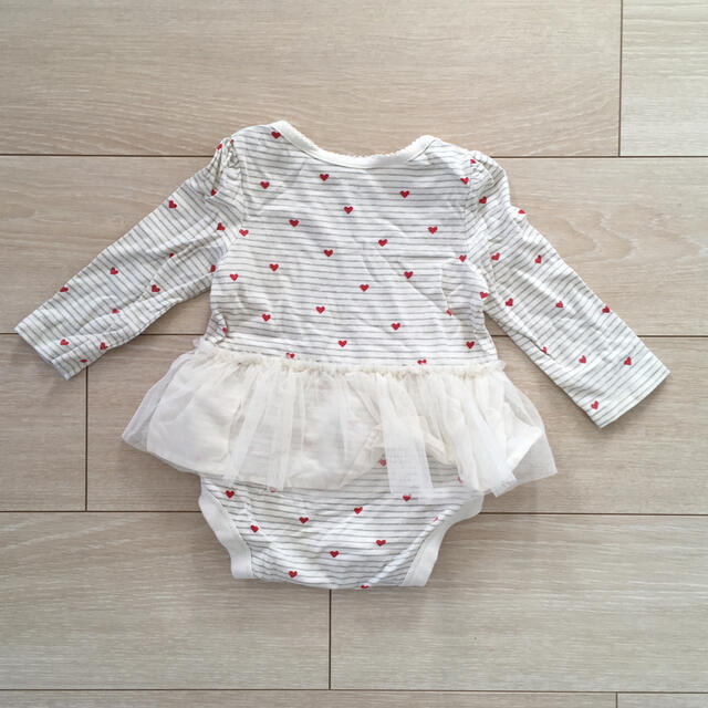 babyGAP(ベビーギャップ)のbabyGAP 70センチ　チュール　ワンピース　ロンパース キッズ/ベビー/マタニティのベビー服(~85cm)(ロンパース)の商品写真