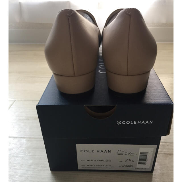 Cole Haan(コールハーン)のコールハーン 靴 レディース 24.5㎝ （サイズ7.5）ベージュ レディースの靴/シューズ(ローファー/革靴)の商品写真