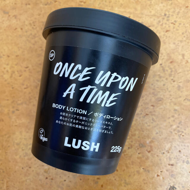 LUSH(ラッシュ)のLUSH ボディローション コスメ/美容のボディケア(ボディローション/ミルク)の商品写真