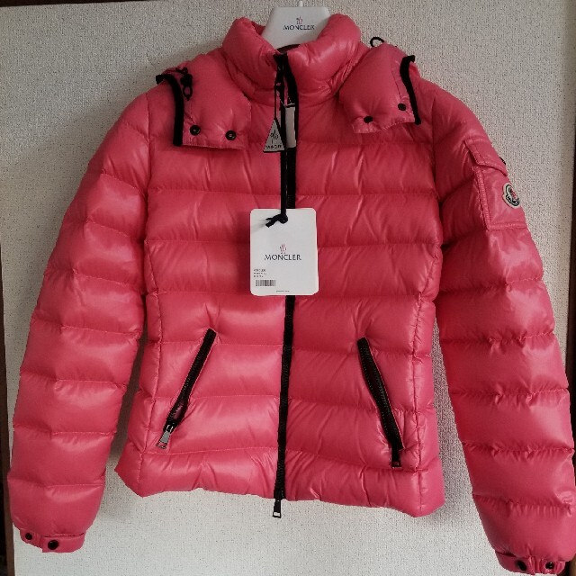 Moncler　ダウン　レディース　ピンク