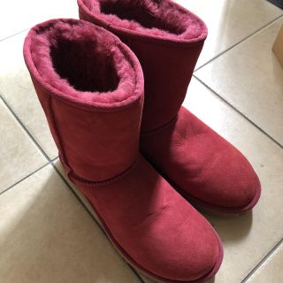 アグ(UGG)のアグUGGクラシックショート美品サングリア　ピンク25センチ(ブーツ)