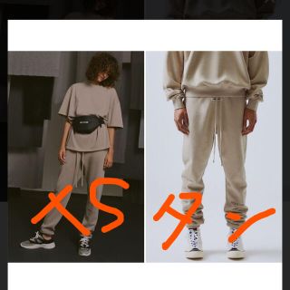 フィアオブゴッド(FEAR OF GOD)のfog essentials スウェットパンツ　タン　sweatpants(その他)