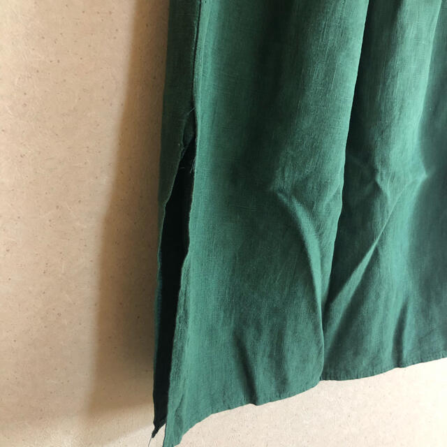 韓国製スリット入りグリーンスカート レディースのスカート(ロングスカート)の商品写真