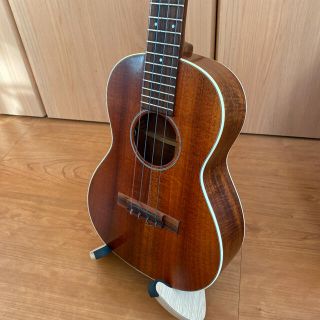 セールMartin 2K tenor マーチン ウクレレ PU付き 保証期間内(テナーウクレレ)