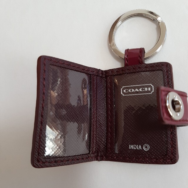 COACH(コーチ)のCOACH　キーホルダー　コーチ　写真入れ レディースのファッション小物(キーホルダー)の商品写真