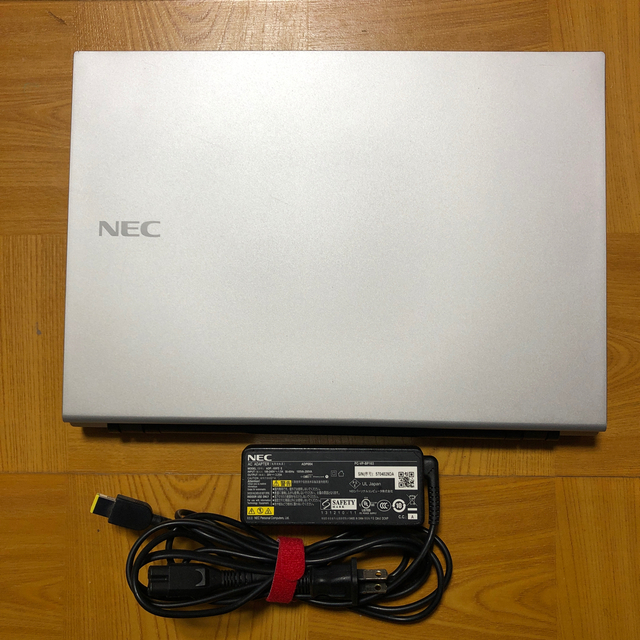 NEC(エヌイーシー)のNEC VersaPro VC-K 第4世代 i3 新品SSD 搭載 スマホ/家電/カメラのPC/タブレット(ノートPC)の商品写真