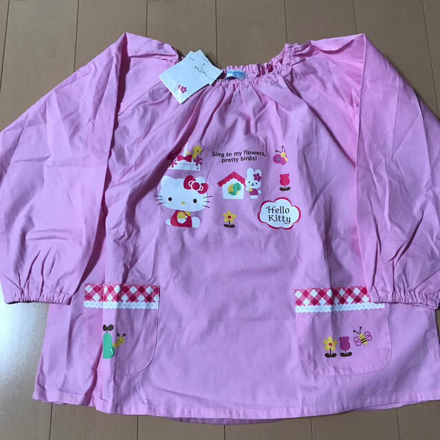 サンリオ(サンリオ)の1日のみお値下げ　サンリオ　スモック１２０ キッズ/ベビー/マタニティのキッズ服女の子用(90cm~)(その他)の商品写真