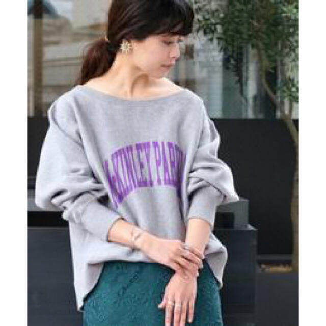 IENA(イエナ)のcityshop オフショルダースウェット　グレー レディースのトップス(トレーナー/スウェット)の商品写真