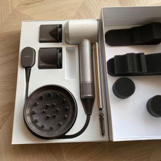 Dyson(ドライヤー)のフリマアイテム一覧 Dyson(ドライヤー)のフリマアイテム一覧