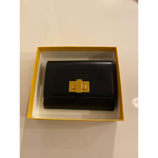 世界的に FENDI お財布 財布