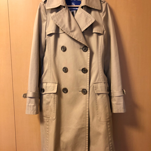 BURBERRY BLUE LABEL(バーバリーブルーレーベル)のみくりん様　専用　BURBERRY トレンチコート ベージュ 38 レディースのジャケット/アウター(トレンチコート)の商品写真