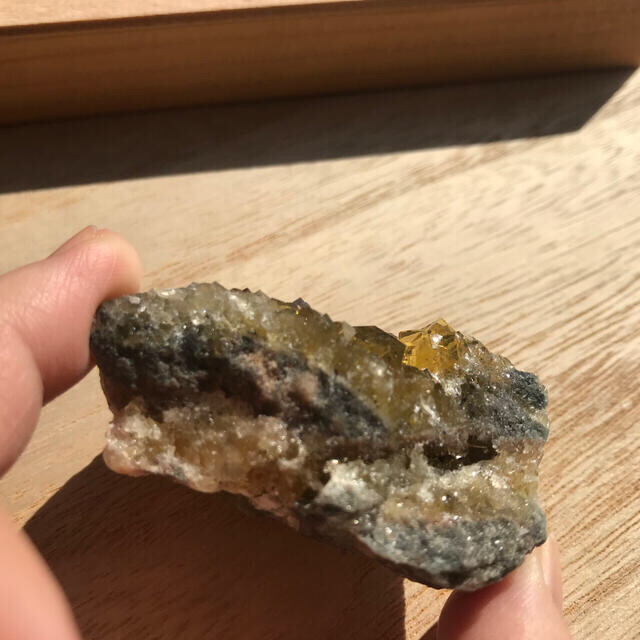 スペイン産　フローライト　イエローフローライト　鉱物　蛍石