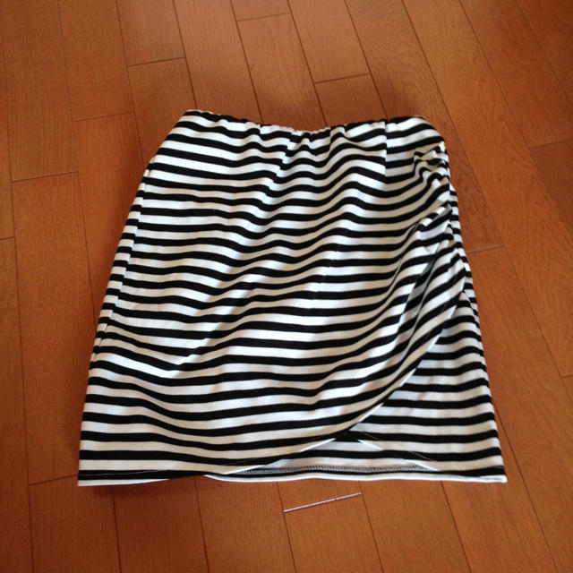 MURUA(ムルーア)のMURUA 新品未使用 タイトスカート レディースのスカート(ミニスカート)の商品写真