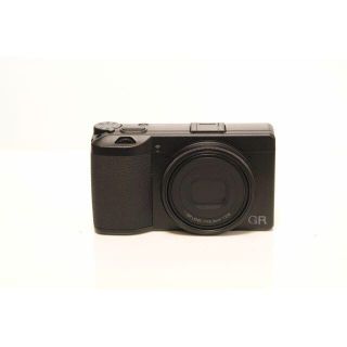 リコー(RICOH)のRICOH GR III+DB−110 電池2個充電器BJ-11付(コンパクトデジタルカメラ)