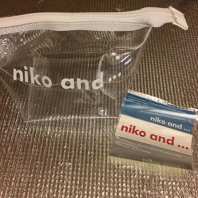 niko and...(ニコアンド)の透明ポーチ レディースのファッション小物(ポーチ)の商品写真