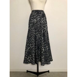 ザラ(ZARA)のLeopard Skirt (ロングスカート)