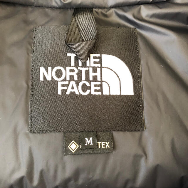 THE NORTH FACE(ザノースフェイス)のノースフェイス　マウンテンダウンジャケット　BK・Mサイズ メンズのジャケット/アウター(ダウンジャケット)の商品写真