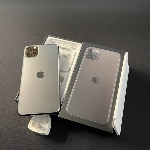 Apple - 保証付 iPhone 11 Pro Max 512GB 香港版