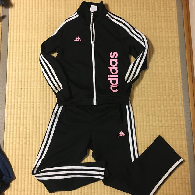 adidas(アディダス)のadidas ジュニア　ジャージ上下　130 スポーツ/アウトドアのサッカー/フットサル(ウェア)の商品写真