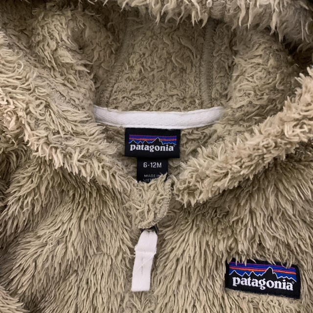 patagonia(パタゴニア)のパタゴニア　アウター　パーカー キッズ/ベビー/マタニティのベビー服(~85cm)(ジャケット/コート)の商品写真