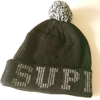 美品 Supreme シュプリーム ニット帽(ニット帽/ビーニー)