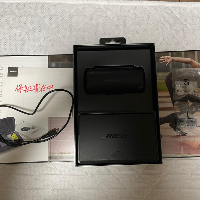 BOSE(ボーズ)のBOSE SOUNDSPORT FREE Navy スマホ/家電/カメラのオーディオ機器(ヘッドフォン/イヤフォン)の商品写真