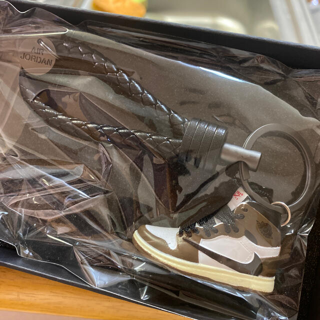 Jordan 1 Retro High Travis Scott キーホルダー ハンドメイドのアクセサリー(キーホルダー/ストラップ)の商品写真