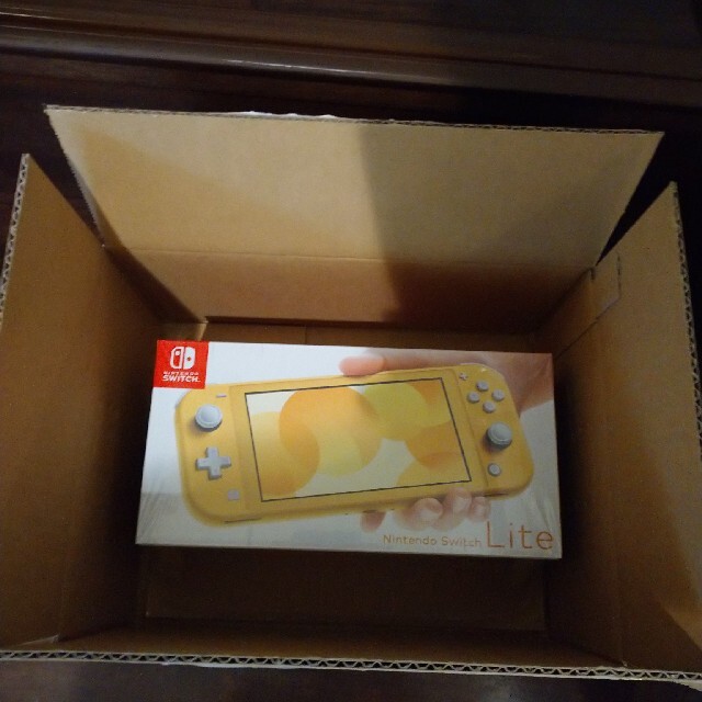 Nintendo Switch Lite 新品未使用