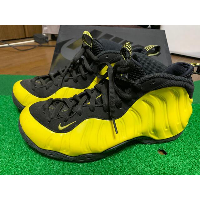 NIKE(ナイキ)のfoamposite opti yellow ポジット メンズの靴/シューズ(スニーカー)の商品写真