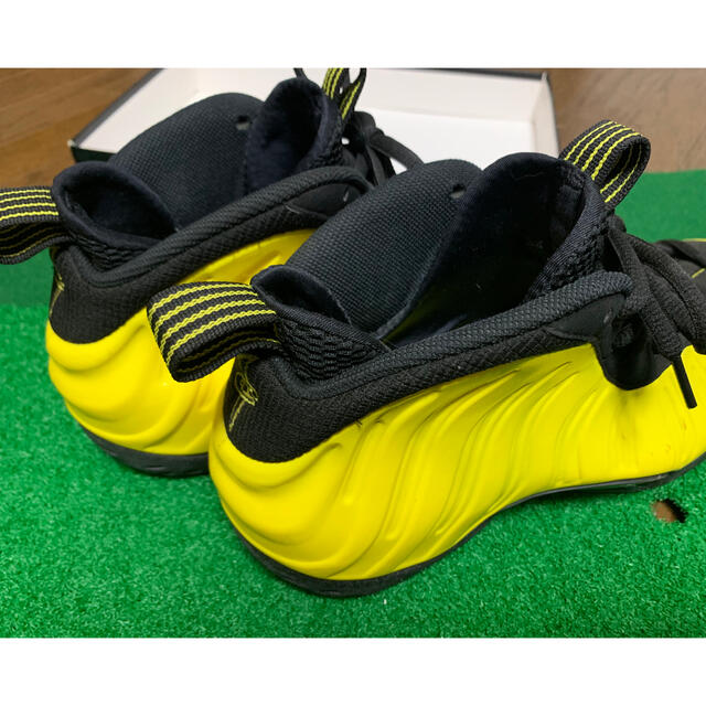 NIKE(ナイキ)のfoamposite opti yellow ポジット メンズの靴/シューズ(スニーカー)の商品写真