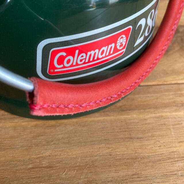 Coleman(コールマン)のコールマン　ランタン　レザーハンドル　ロング　ベイルカバー スポーツ/アウトドアのアウトドア(ライト/ランタン)の商品写真