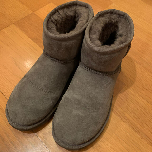 UGG(アグ)のくみまま様専用　UGG ムートンブーツ　 レディースの靴/シューズ(ブーツ)の商品写真