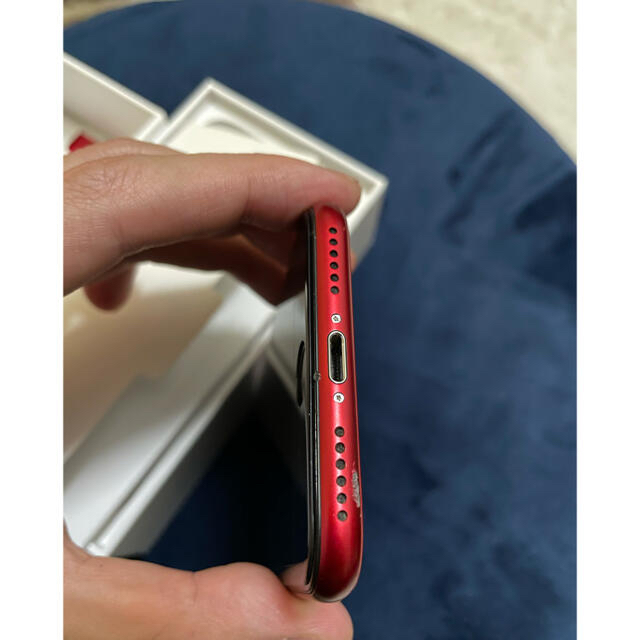 Apple(アップル)のiPhone8 64GB RED 本体　動作確認済 スマホ/家電/カメラのスマートフォン/携帯電話(スマートフォン本体)の商品写真