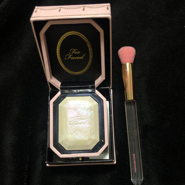 Too Faced(トゥフェイス)のトゥーフェイスド　ハイライト　ブラシ　セット コスメ/美容のベースメイク/化粧品(フェイスカラー)の商品写真