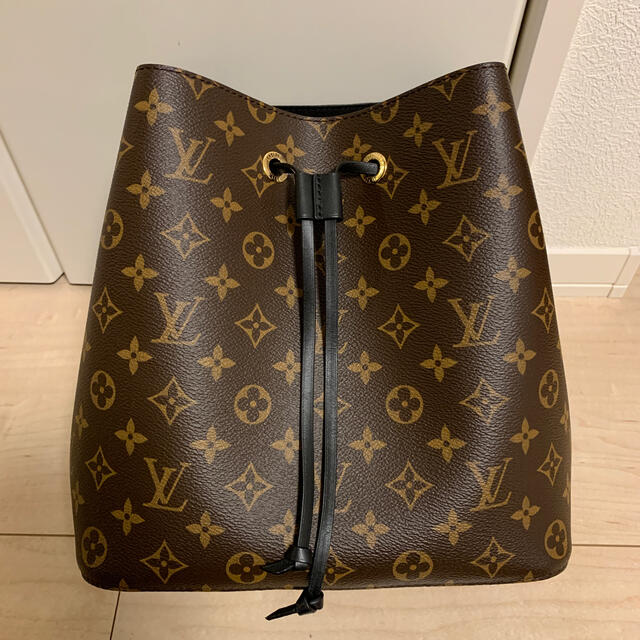 LOUIS VUITTON ルイ ヴィトン ショルダーバッグ M56【本物保証】