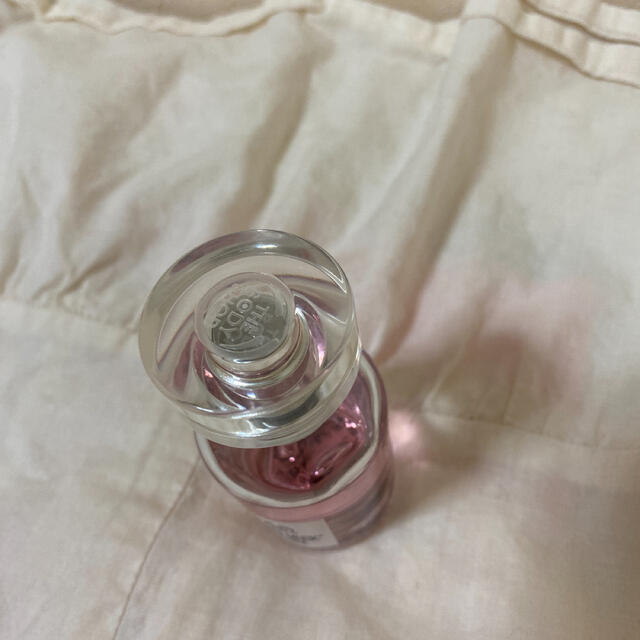 THE BODY SHOP(ザボディショップ)のザ・ボディショップ ホワイトムスク フローラオードトワレ30ml コスメ/美容の香水(ユニセックス)の商品写真