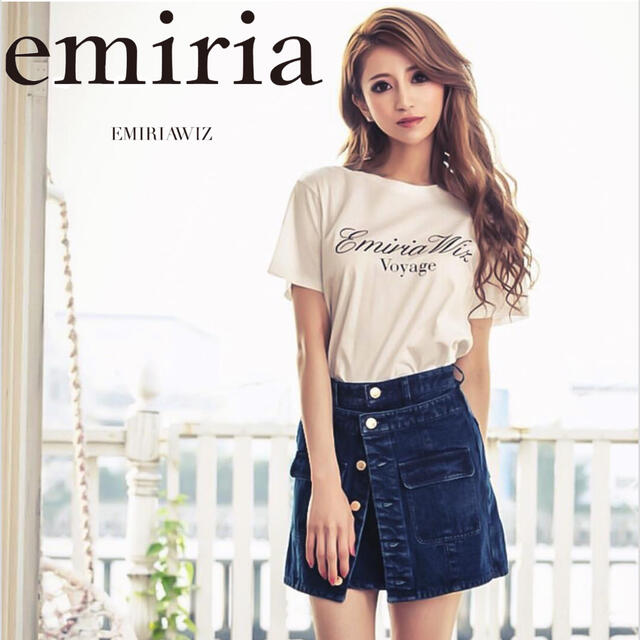 EmiriaWiz(エミリアウィズ)のEmiria Wiz フロントボタン デニムミニスカート レディースのスカート(ミニスカート)の商品写真