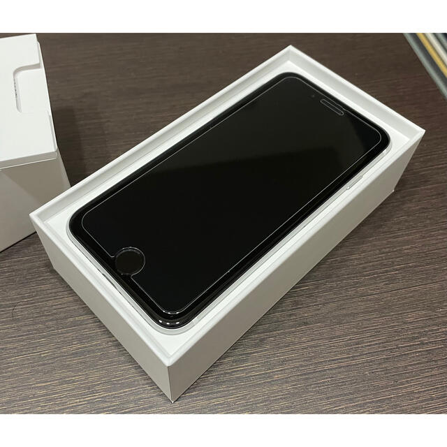 iPhone SE(2020/第2世代)64GB ホワイト SIMフリー 中古 人気の贈り物が ...