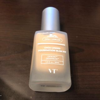 ボウダンショウネンダン(防弾少年団(BTS))の VT CICA リキッド　ファンデーション　スリム　フィット　30ml(ファンデーション)