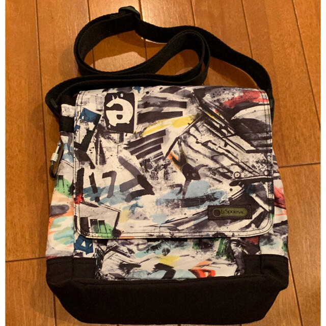 LeSportsac(レスポートサック)のLeSportsacレスポートサック　ショルダーバッグ レディースのバッグ(ショルダーバッグ)の商品写真