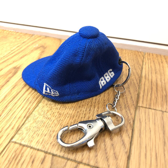 NEW ERA(ニューエラー)のベンツ　キーホルダー　キャップ　ニューエラ　コラボ メンズのファッション小物(キーホルダー)の商品写真