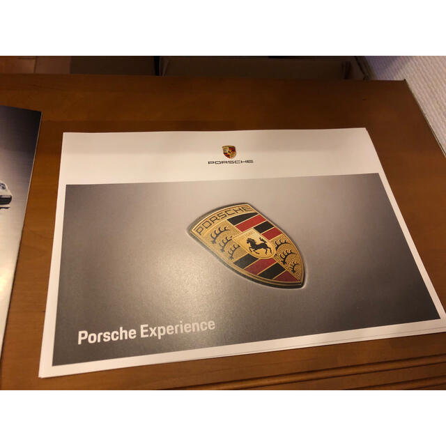 Porsche(ポルシェ)のポルシェ購入者限定ウエルカムキット 自動車/バイクの自動車(カタログ/マニュアル)の商品写真