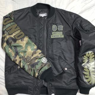 アベイシングエイプ(A BATHING APE)のBape×Undefeatedコラボ ボンバージャケットMサイズ(ミリタリージャケット)