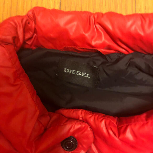 DIESEL(ディーゼル)のディーゼル　ダウンベスト メンズのジャケット/アウター(ダウンベスト)の商品写真